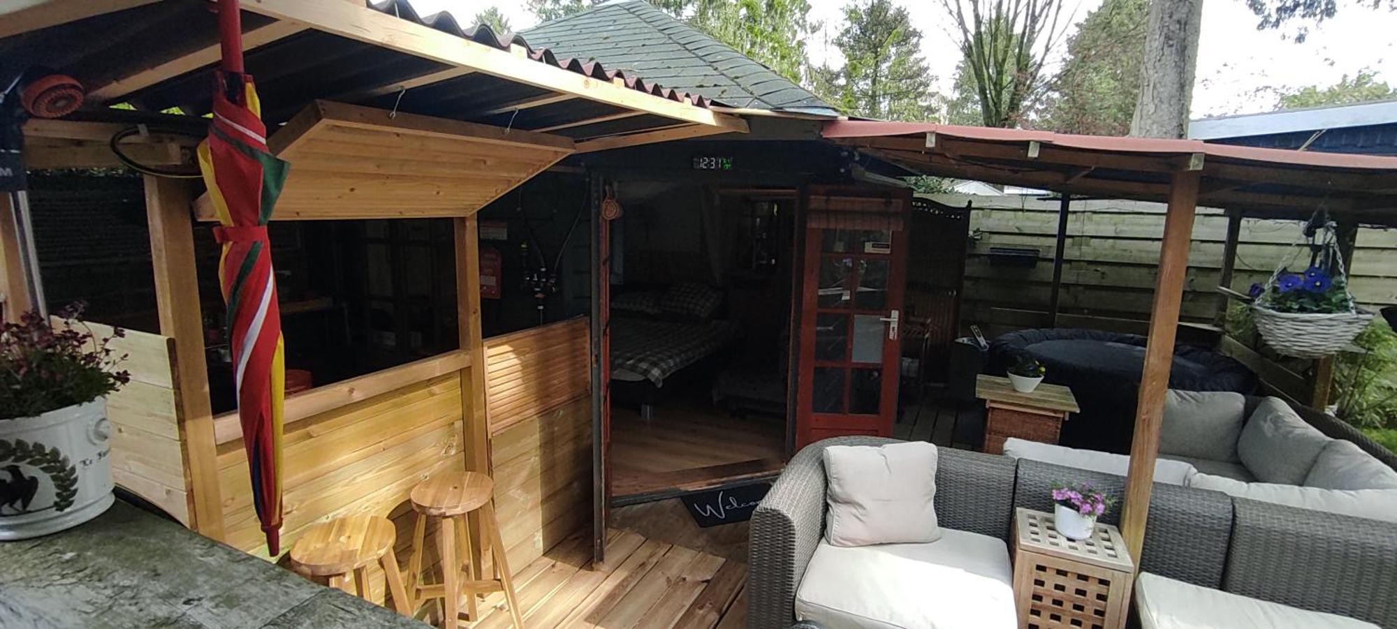 "Tempat Senang" Chalet On The Beautiful Veluwe With Airco Sauna Bbq Jacuzzi Beamer And Dog Putten Exterior photo