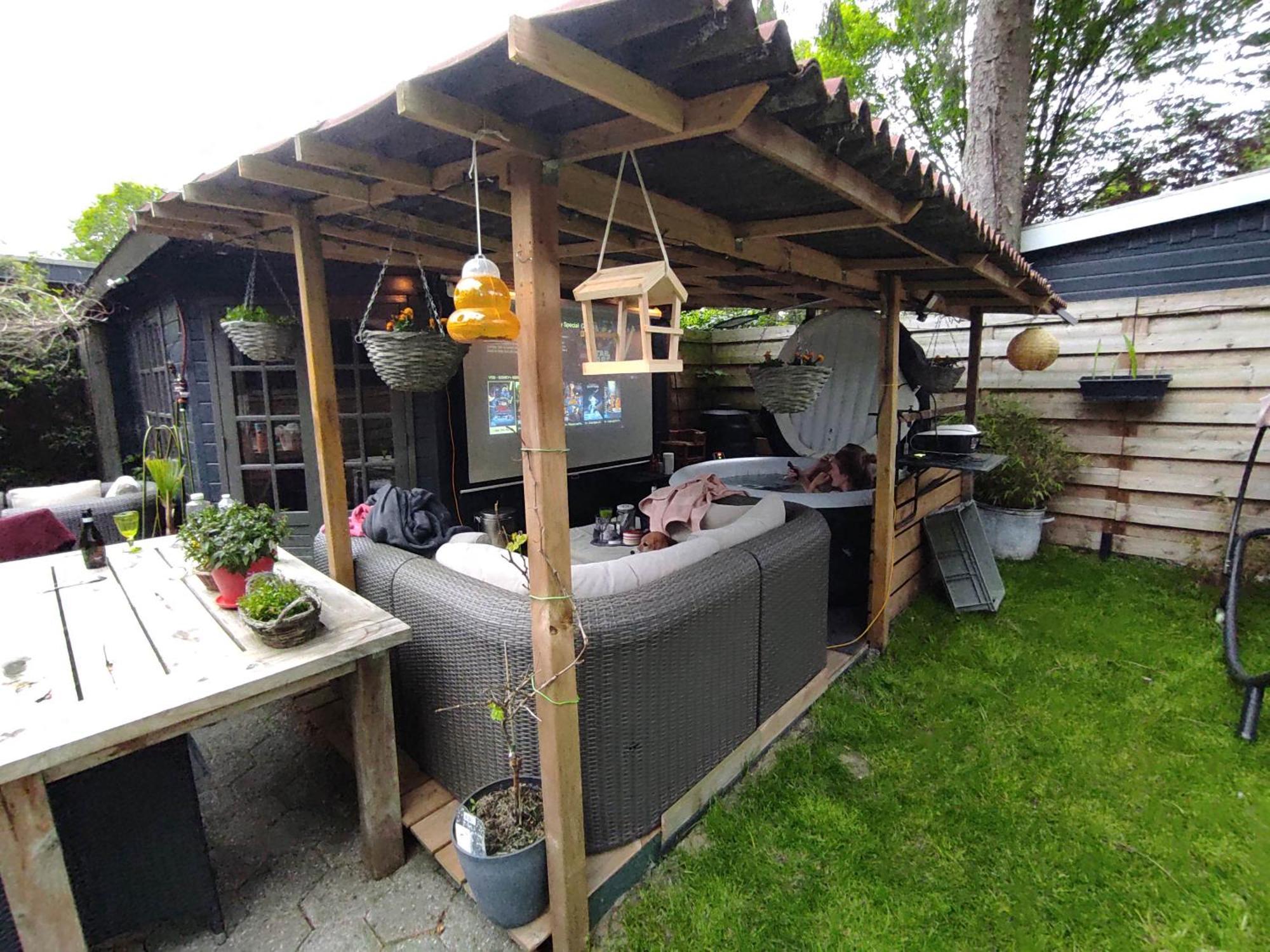 "Tempat Senang" Chalet On The Beautiful Veluwe With Airco Sauna Bbq Jacuzzi Beamer And Dog Putten Exterior photo